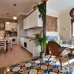 Casa El Tratado, Situada En El Casco Historico Con Patio Privado *