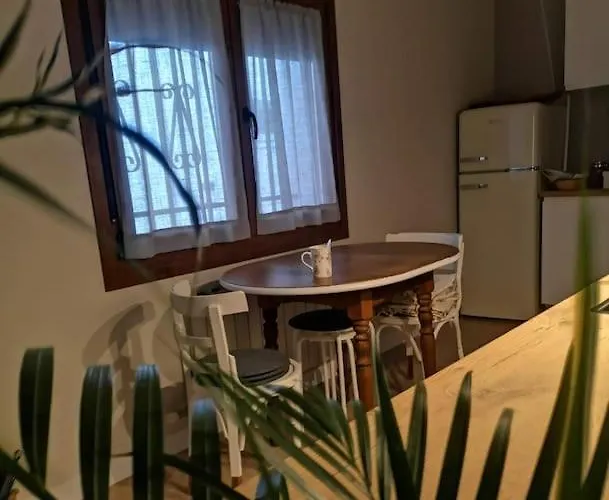 Casa El Tratado, Situada En El Casco Historico Con Patio Privado * 토르데실라