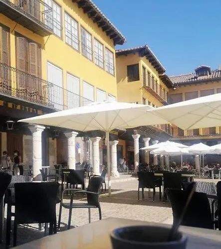 Casa El Tratado, Situada En El Casco Historico Con Patio Privado 펜션 토르데실라